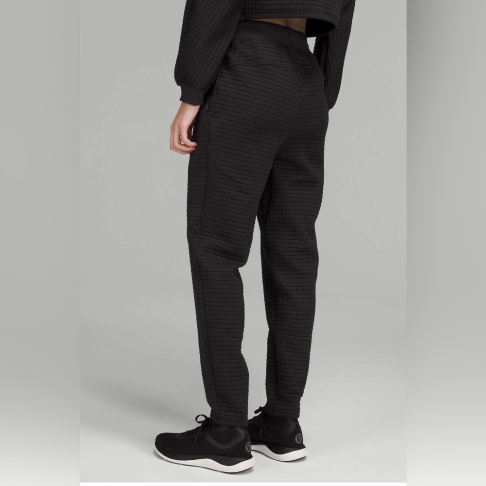 Lab Textured Grid High Rise Joggers Black - Picture 6 of 6